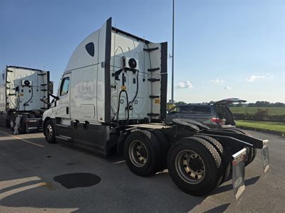 2022 Freightliner Cascadia
