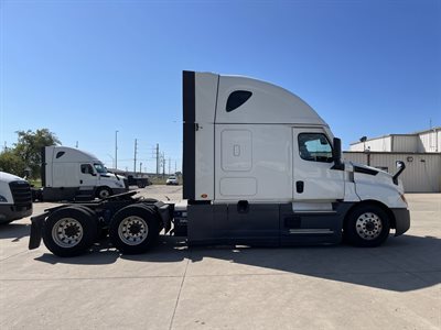 2022 Freightliner Cascadia