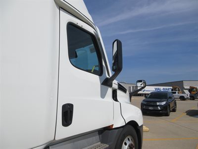 2022 Freightliner Cascadia