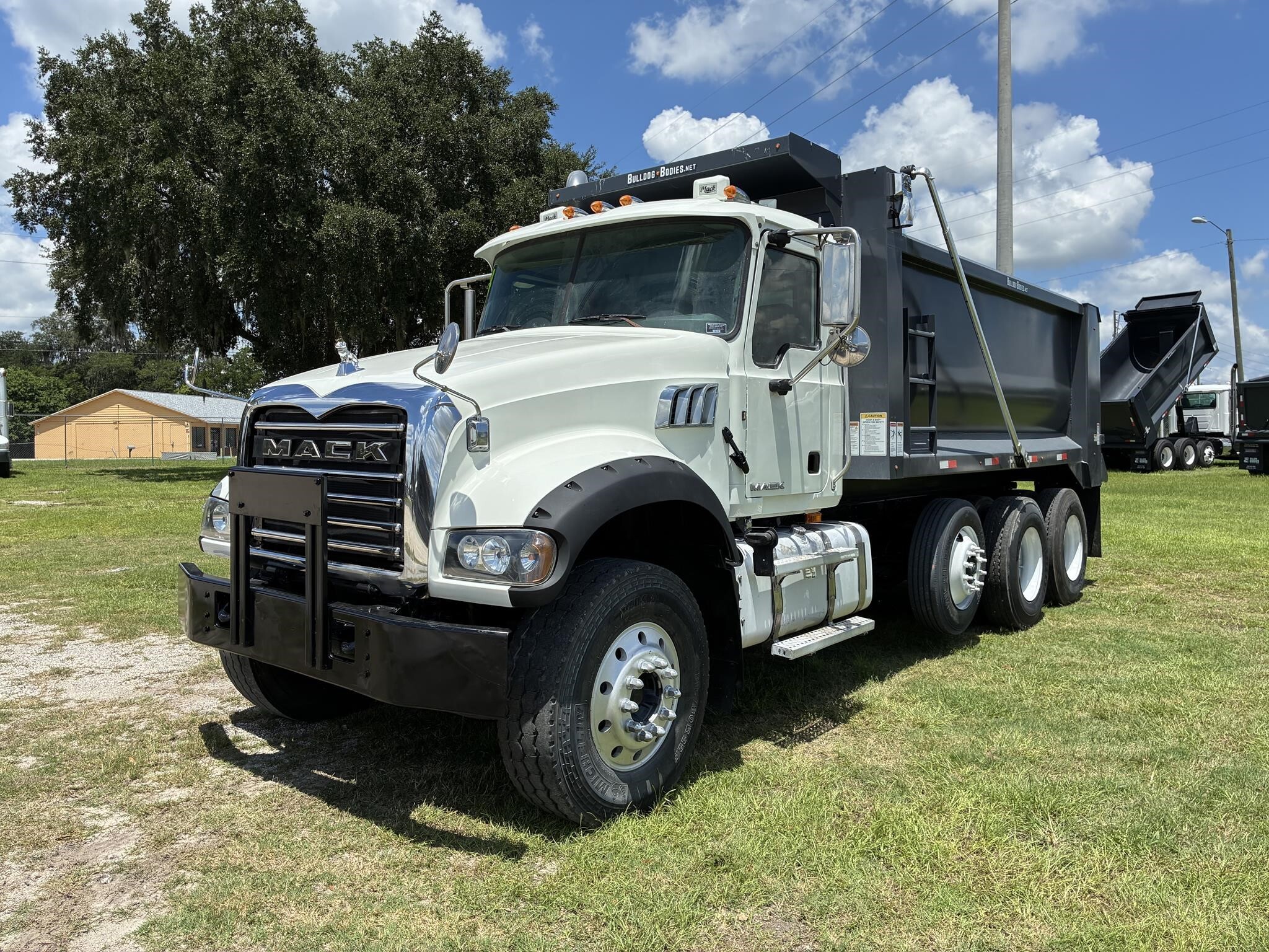 2014 Mack GRANITE GU713