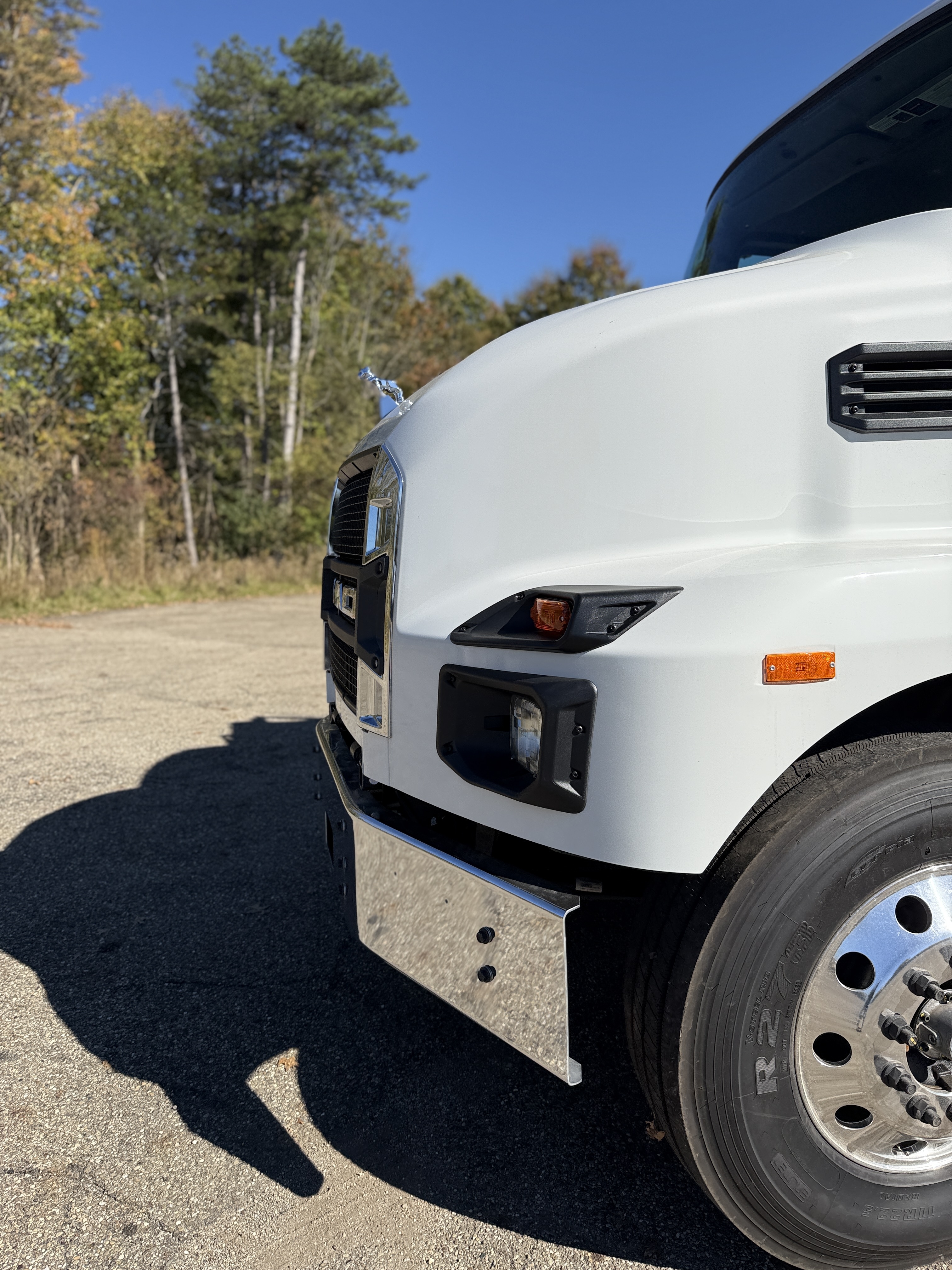 2027 Mack MD7
